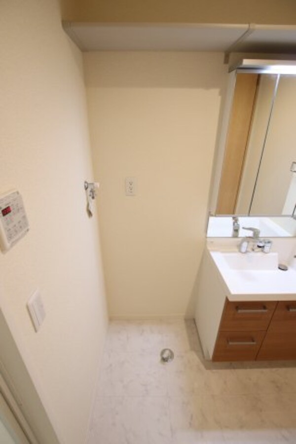建物設備(室内洗濯機置場)