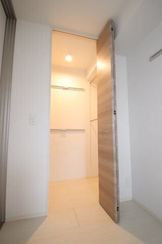 物件内観写真27　(ウォークインクローゼット)