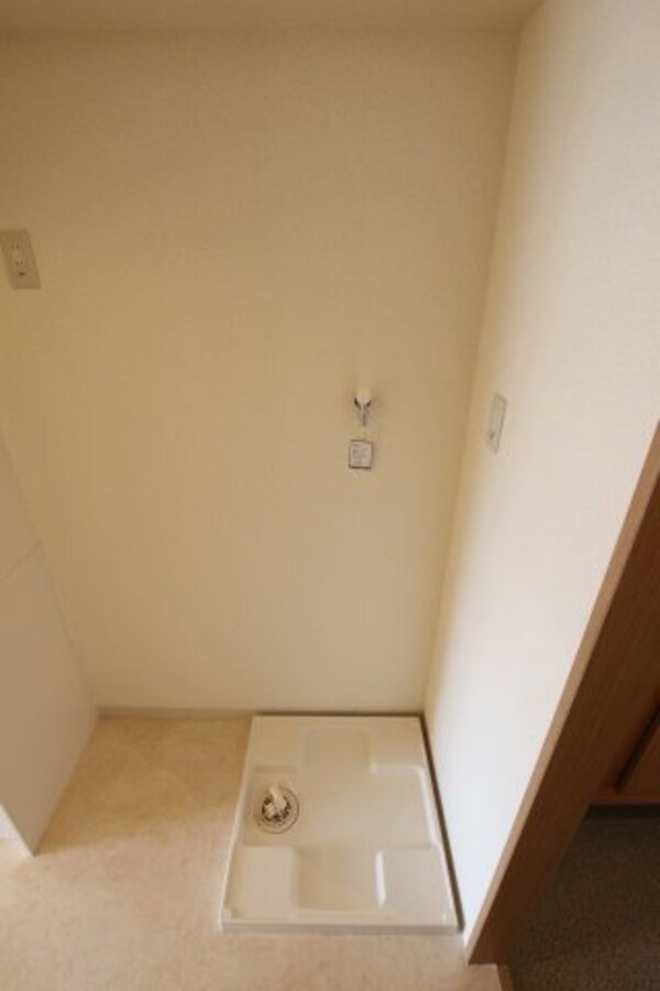 建物設備(室内洗濯機置場)