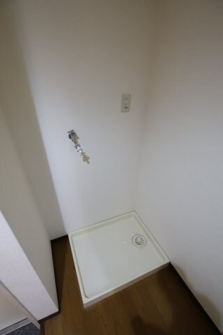 物件内観写真14　(室内洗濯機置場)