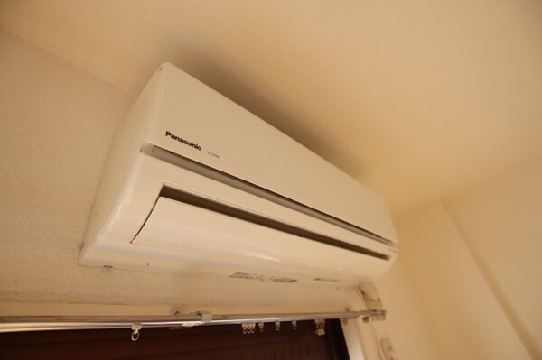 建物設備(エアコン)