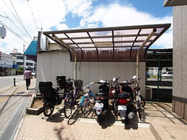 建物設備(駐輪場)