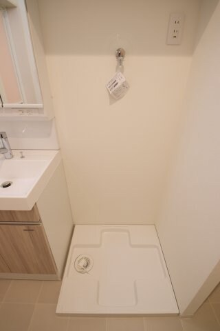 物件内観写真13　(室内洗濯機置場)