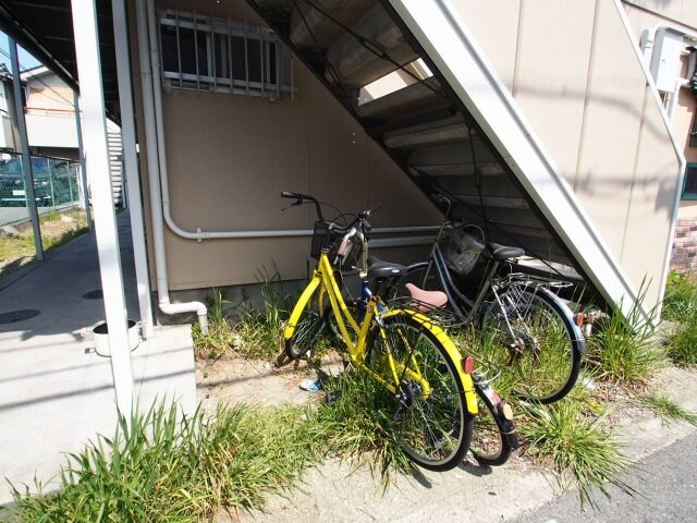 物件内観写真4　(駐輪スペース)