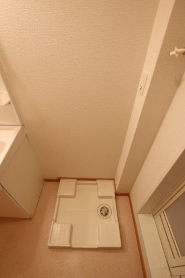 建物設備(室内洗濯機置き場)
