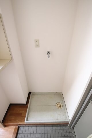 物件内観写真11　(室内洗濯機置き場)