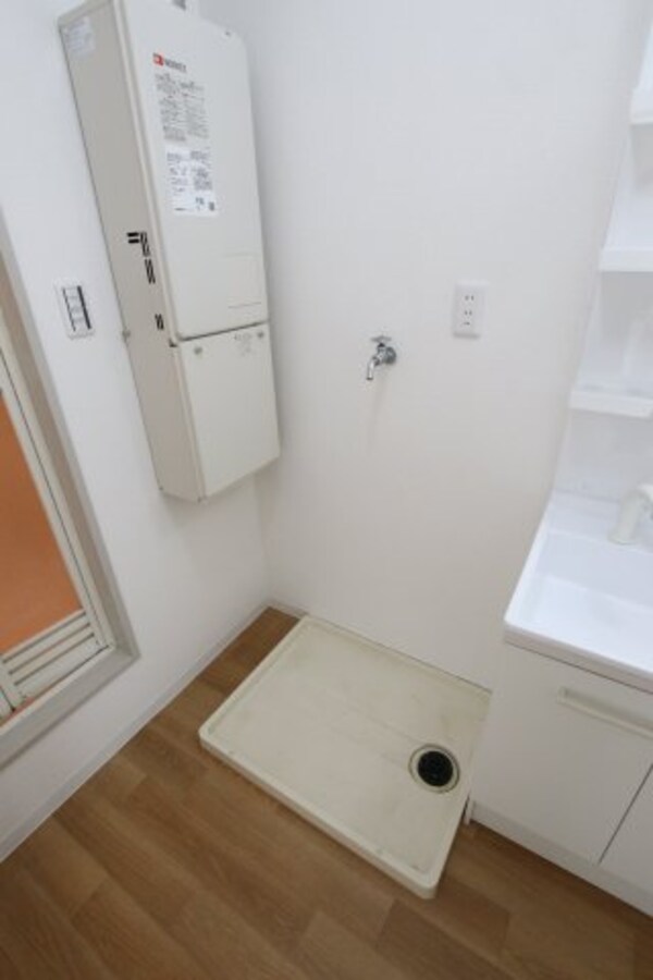 建物設備(室内洗濯機置場)