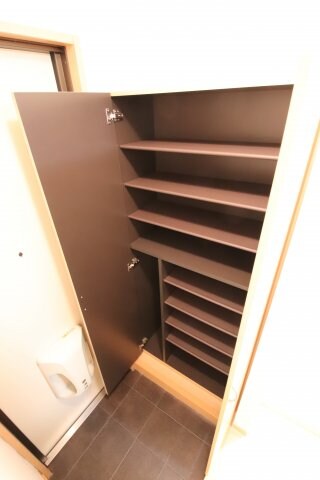 物件内観写真7　(シューズボックス)