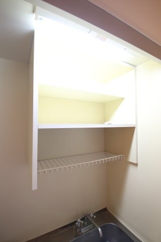 物件内観写真20　(吊戸棚)