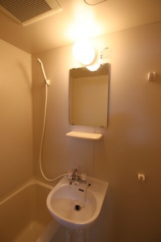 物件内観写真15　(洗面台)