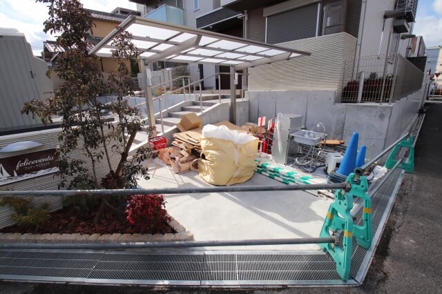 物件内観写真4　(駐輪場)