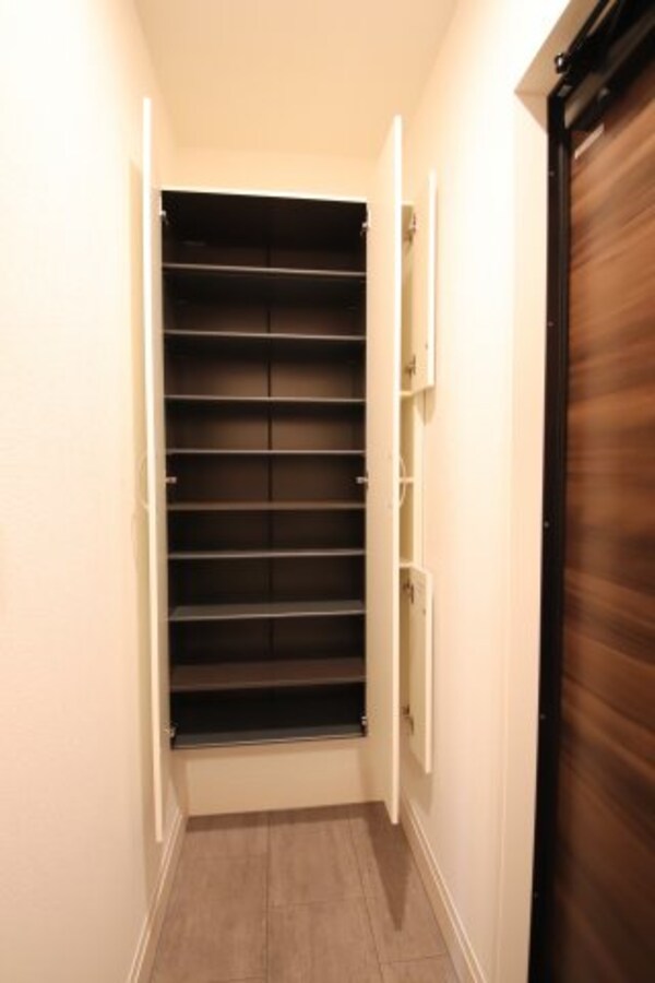 収納(シューズボックス)