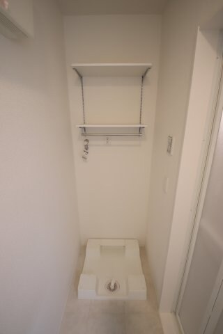 物件内観写真21　(室内洗濯機置場)