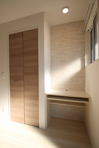 物件内観写真26　(作業台)