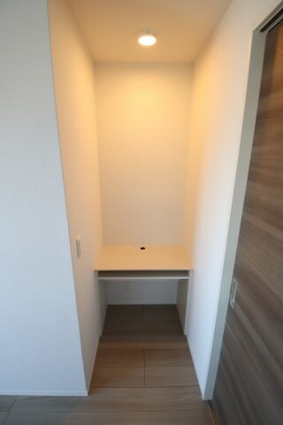 物件内観写真26　(作業台)