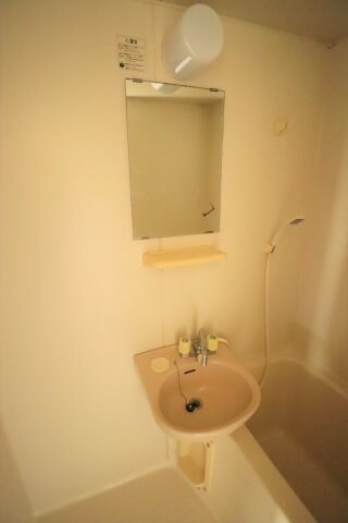 物件内観写真11　(洗面台)