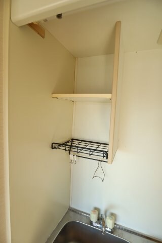 物件内観写真15　(吊戸棚)