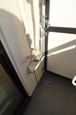 物件内観写真24　(室外洗濯機置き場)