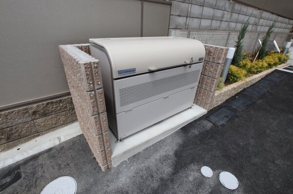 建物設備(敷地内ゴミ捨場)