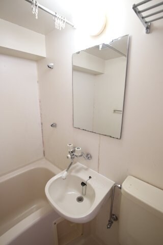 物件内観写真14　(洗面台)