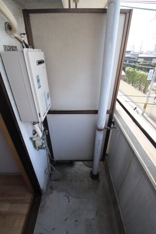 物件内観写真27　(室外洗濯機置場)