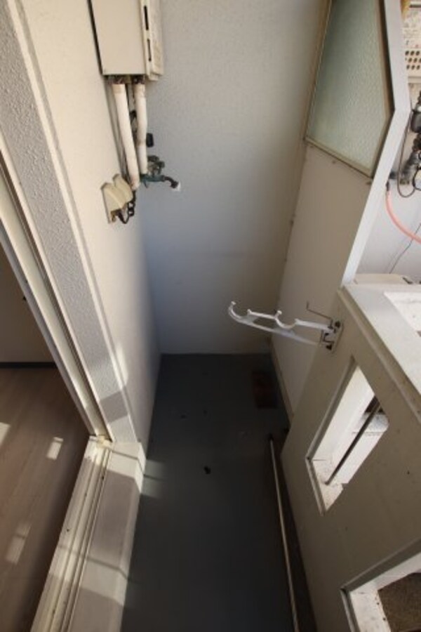 建物設備(室外洗濯機置場)