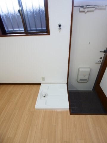 物件内観写真8　(室内洗濯機置場)