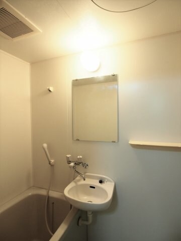 物件内観写真12　(洗面台)