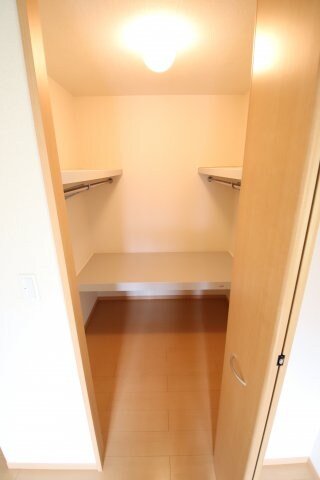 物件内観写真25　(ウォークインクローゼット)