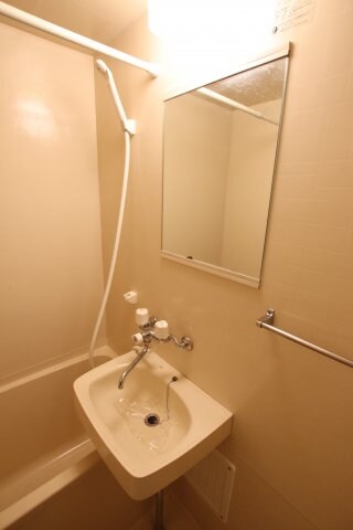 物件内観写真10　(洗面)