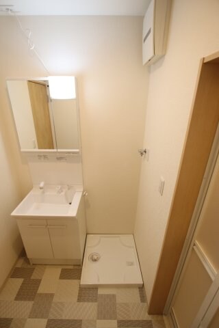 物件内観写真18　(室内洗濯機置場)