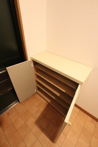 物件内観写真7　(下駄箱)
