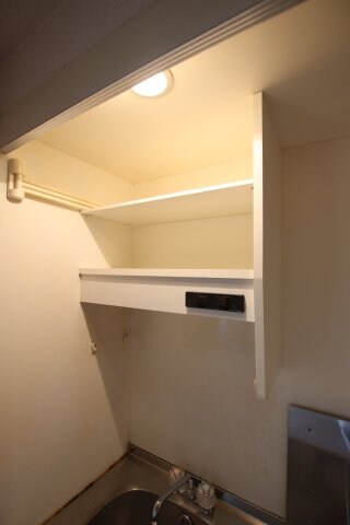 物件内観写真16　(棚)