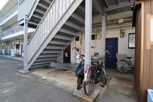 物件内観写真4　(駐輪スペース)