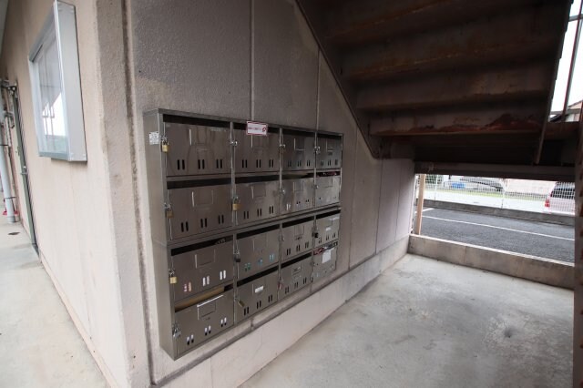 物件内観写真6　(ポスト)