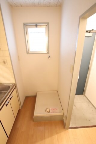 物件内観写真13　(室内洗濯機置場)