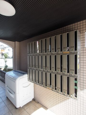 物件内観写真5　(メールボックス)