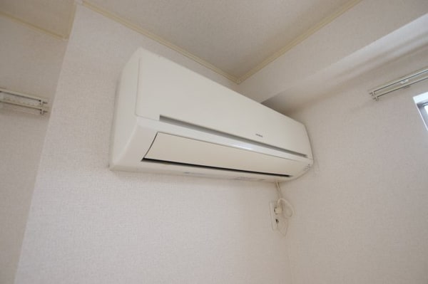 建物設備(エアコン)