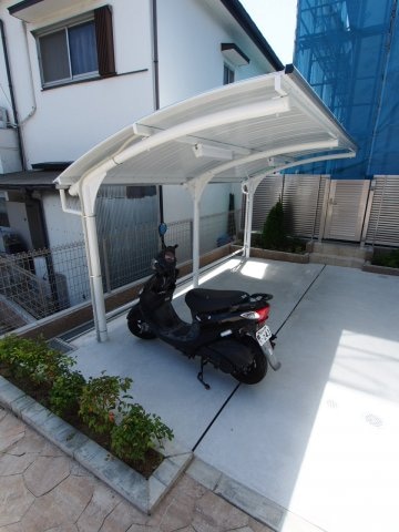 物件内観写真4　(駐輪場)