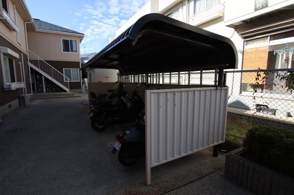 建物設備(駐輪場)