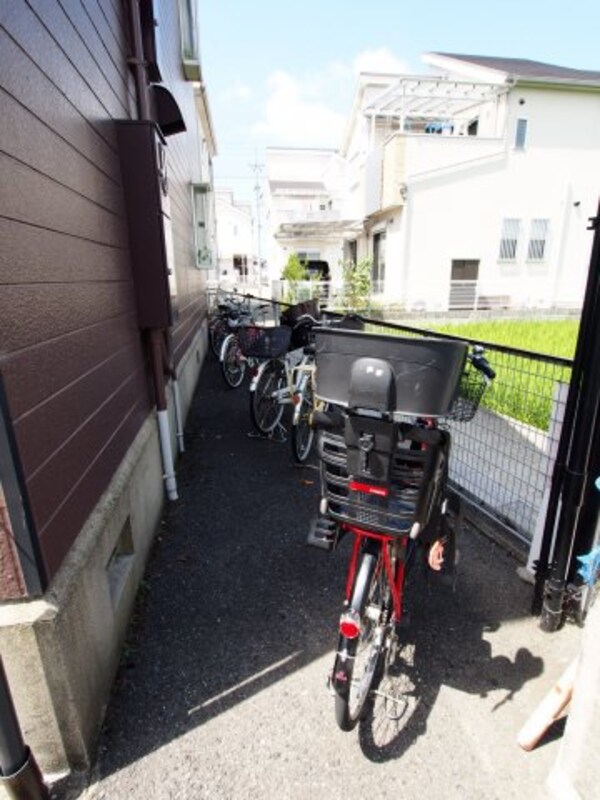 建物設備(駐輪場)