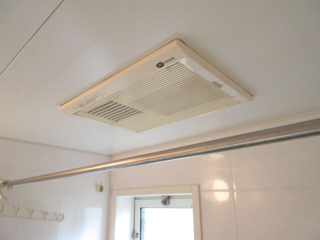 物件内観写真15　(浴室換気乾燥機)