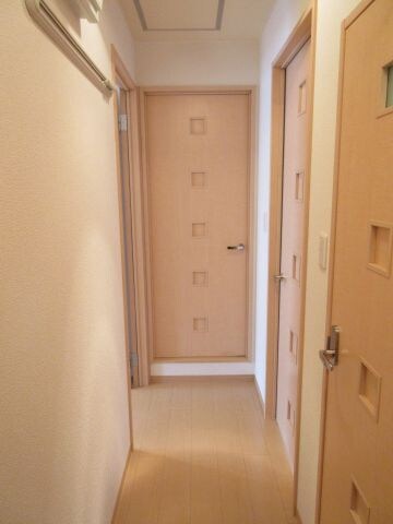 物件内観写真19　(廊下)