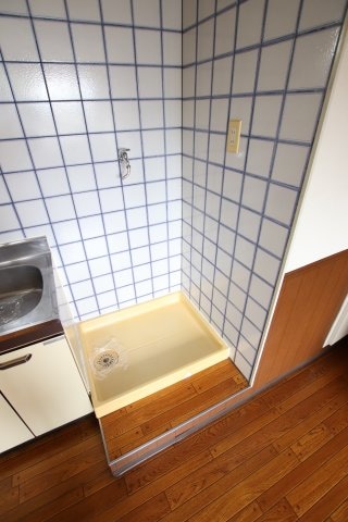 物件内観写真7　(室内洗濯機置場)