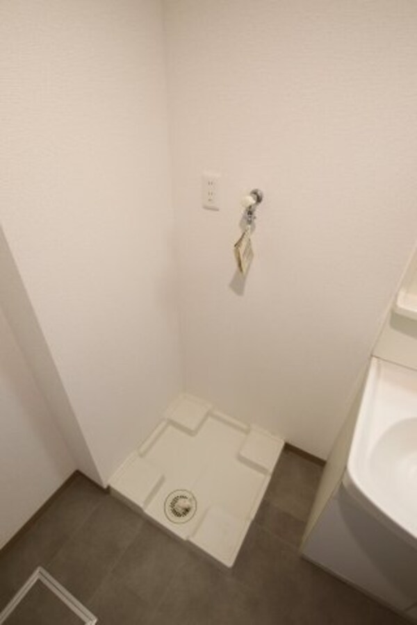 建物設備(室内洗濯機置場)