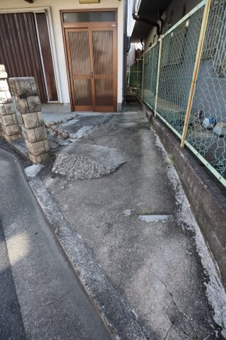 物件内観写真3　(駐輪場・バイク置場)