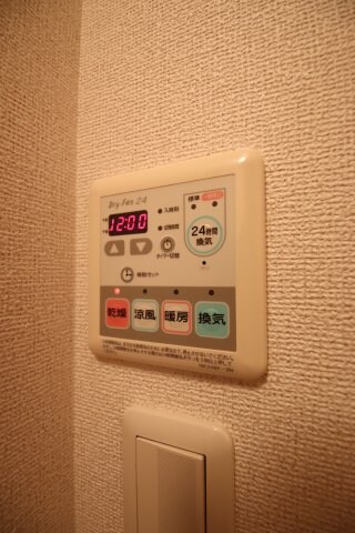 物件内観写真11　(浴室乾燥機)