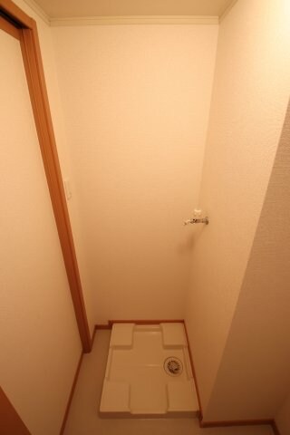 物件内観写真12　(室内洗濯機置場)
