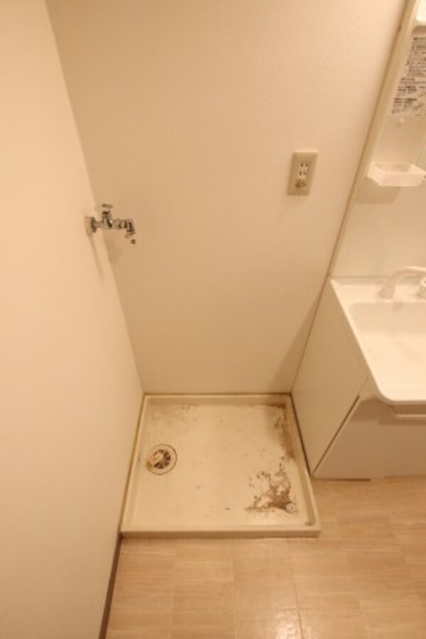 建物設備(室内洗濯機置き場)