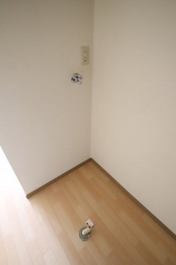 建物設備(室内洗濯機置場)
